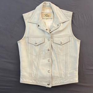 Super fun vintage leather vest! Looks great with a tank or tee underneath.